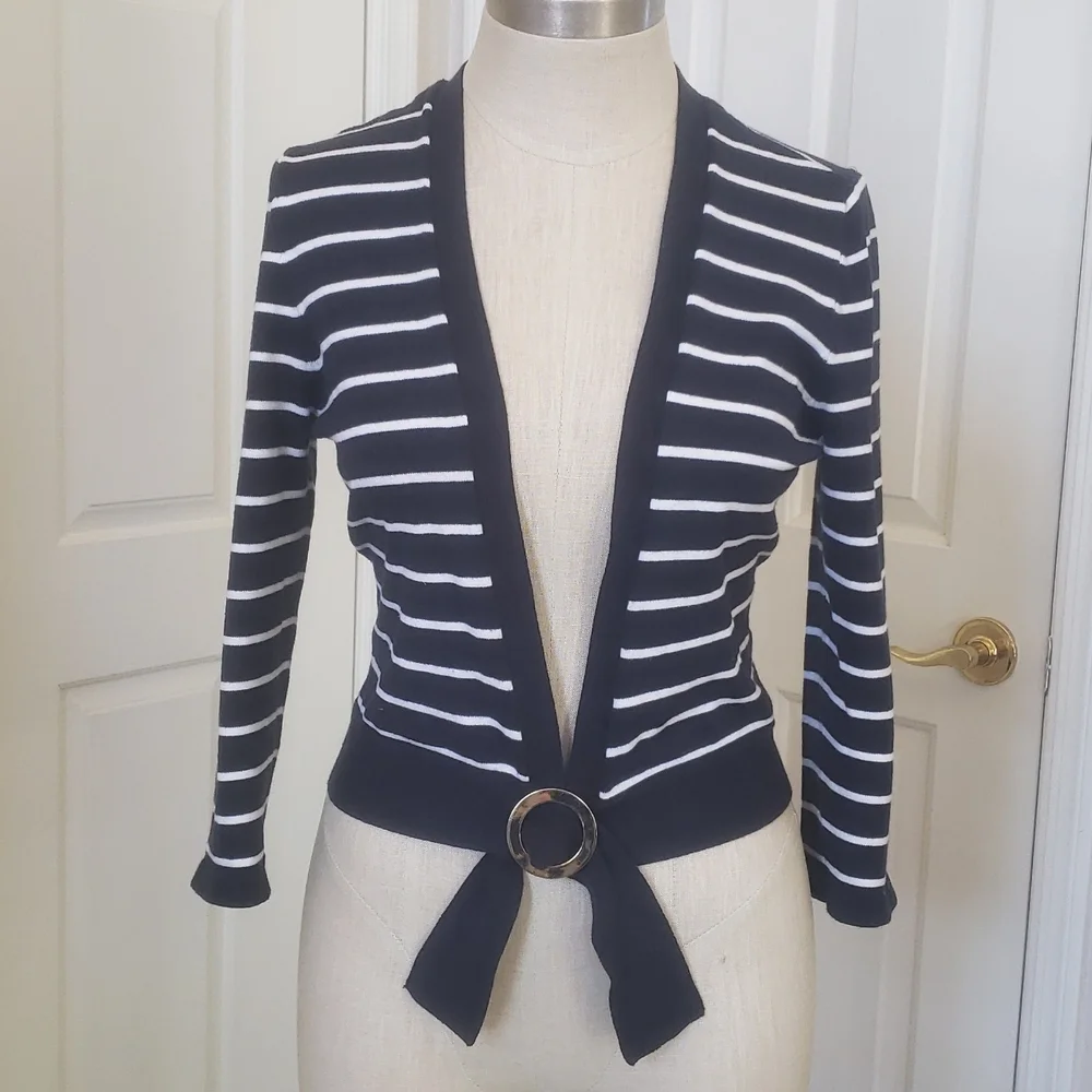 Vintage crisp nautical‑inspired
